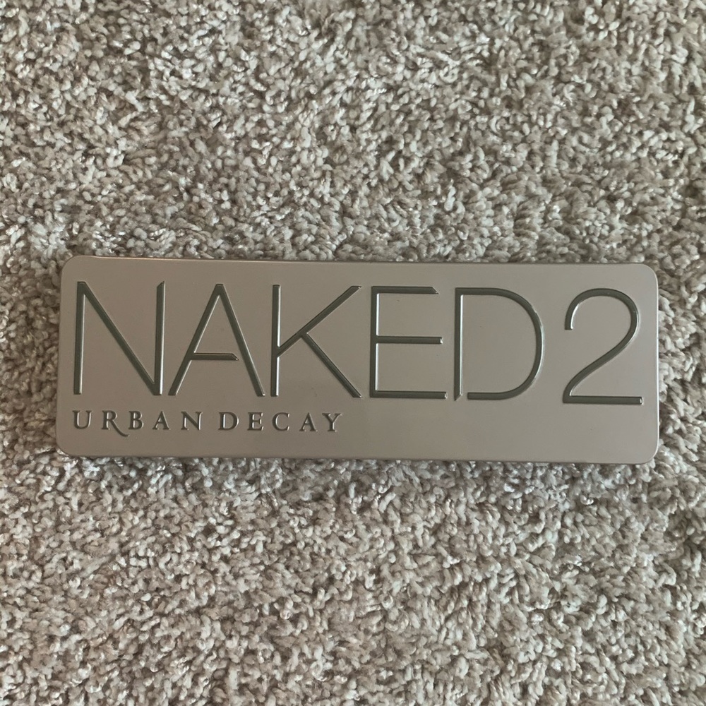 URBAN DECAY NAKED 2